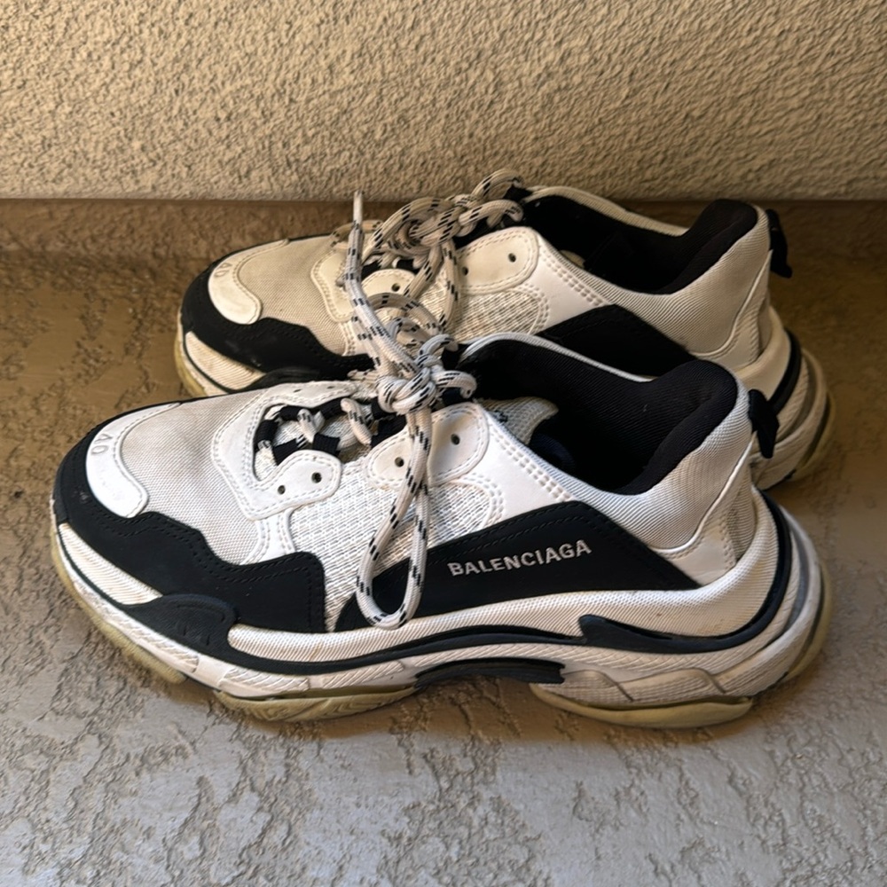 Balenciaga Triple S White Black - Picture 4 of 10
